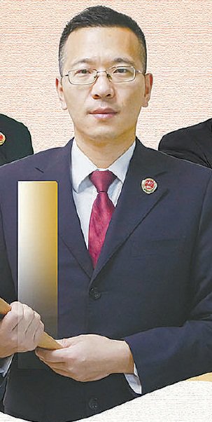 【个人简介】●孔德雨 现任广西壮族自治区南宁市邕宁区检察院党组