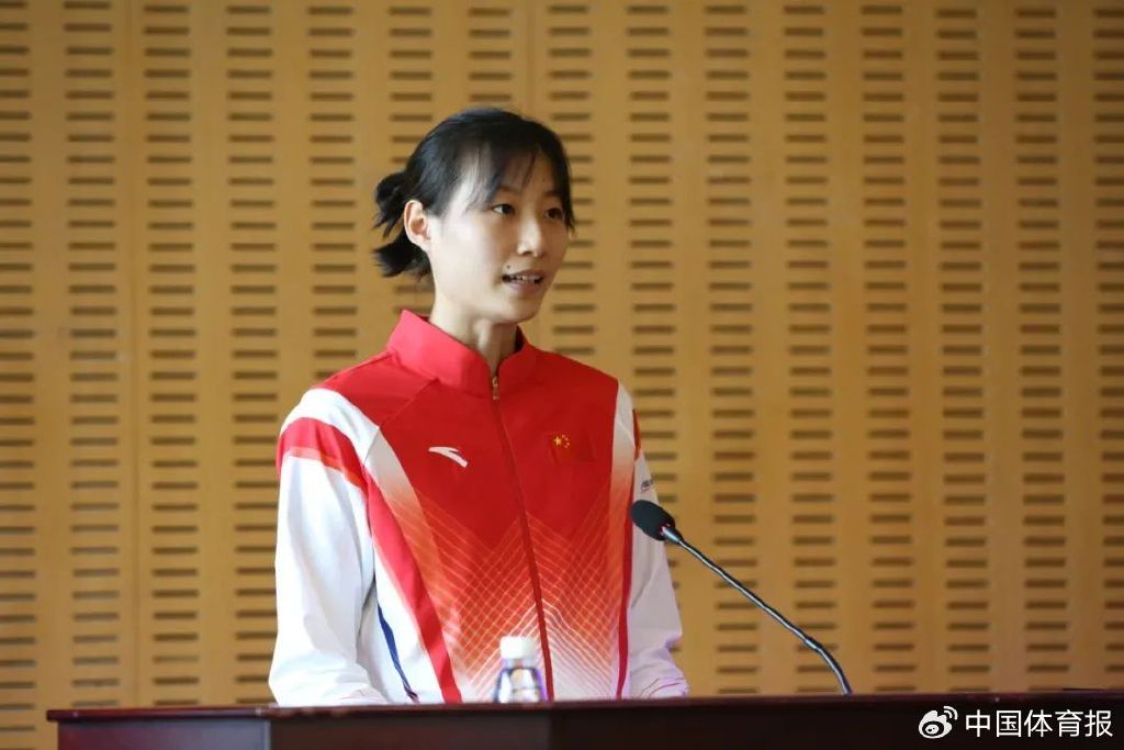 即将为国出征的运动员们纷纷表示,站上奥运赛场就是肩负着祖国和人民