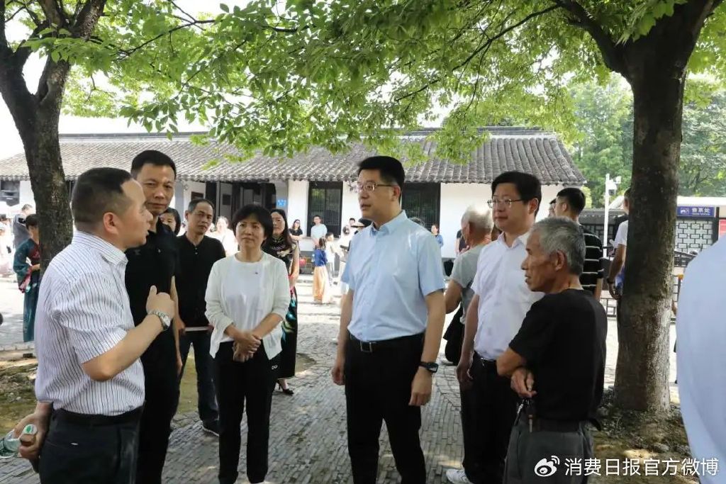 江阴市委常委,宣传部部长程政,江阴市副市长金丹菁,江阴市文体广电和