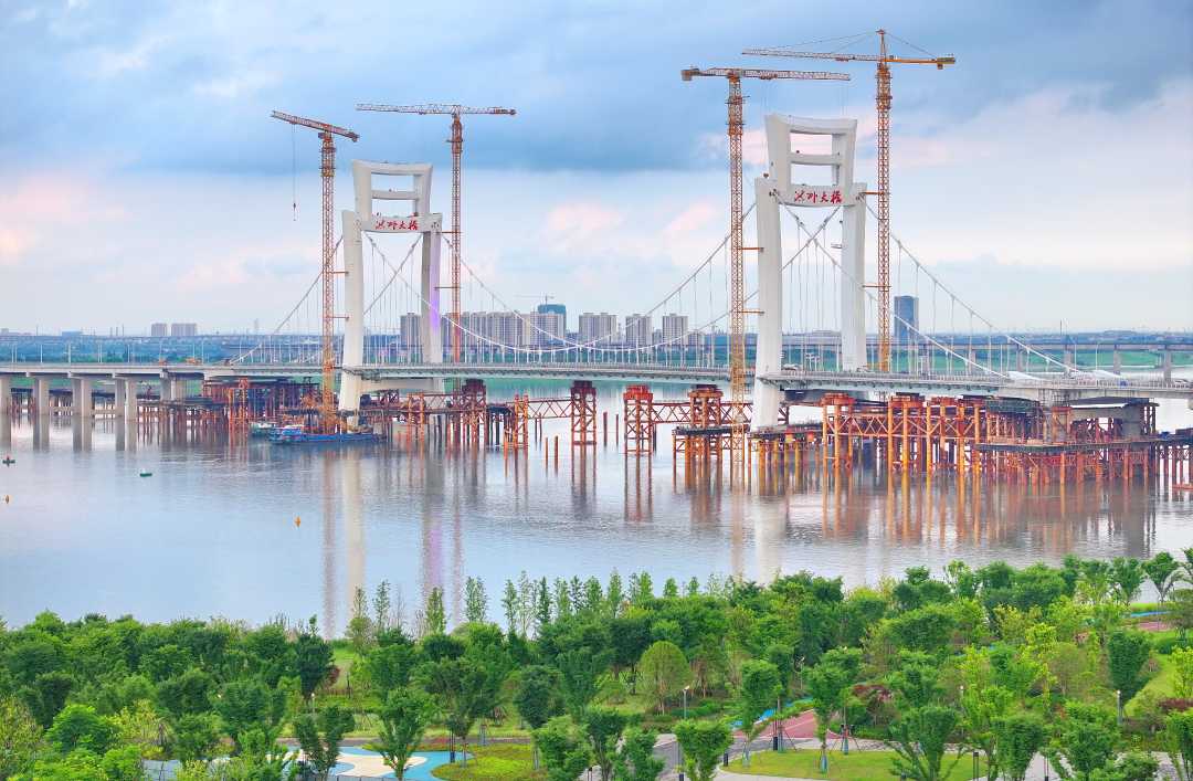 江西南昌:跨江特大桥通车在即
