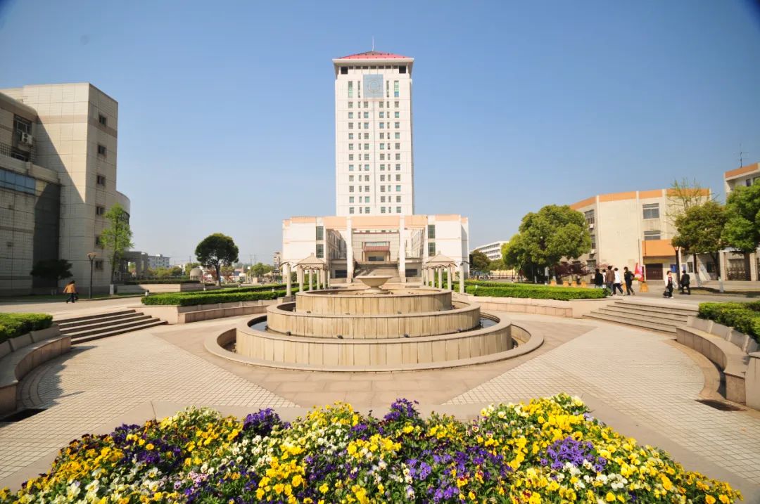 高考考生可以到苏州大学天赐庄校区(东区)凌云楼1712室咨询