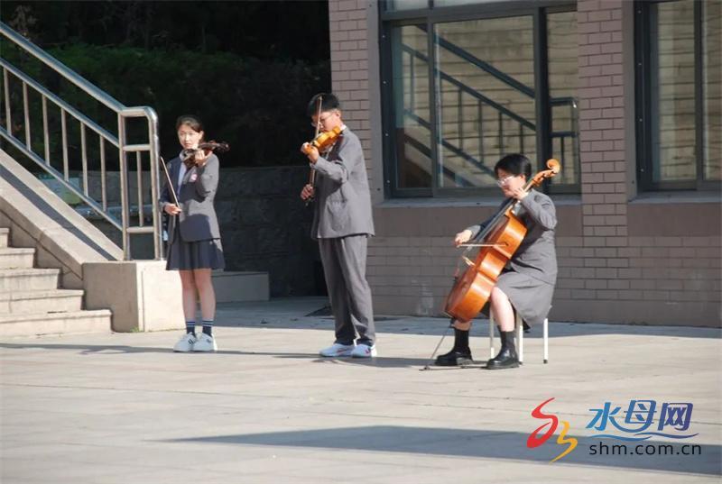 "益文青春,逐梦圆梦" 烟台二中芝罘校区"花样祝福"高考生
