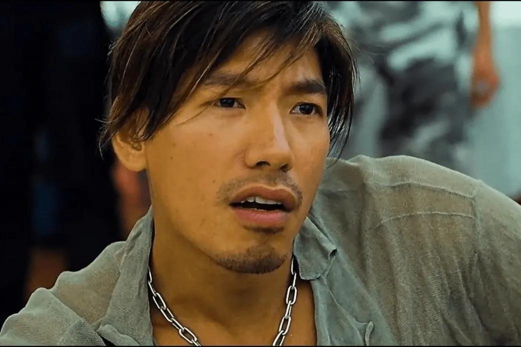 张耀扬1963年—05王霄在《鼠胆龙威》《飙城》等多部影视剧中饰演反派