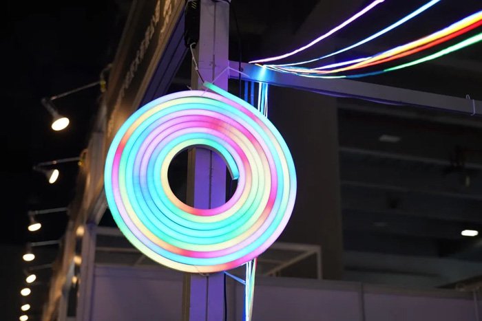 中麒光电cob软灯带,led灯珠,及cob一体机亮相2024广州