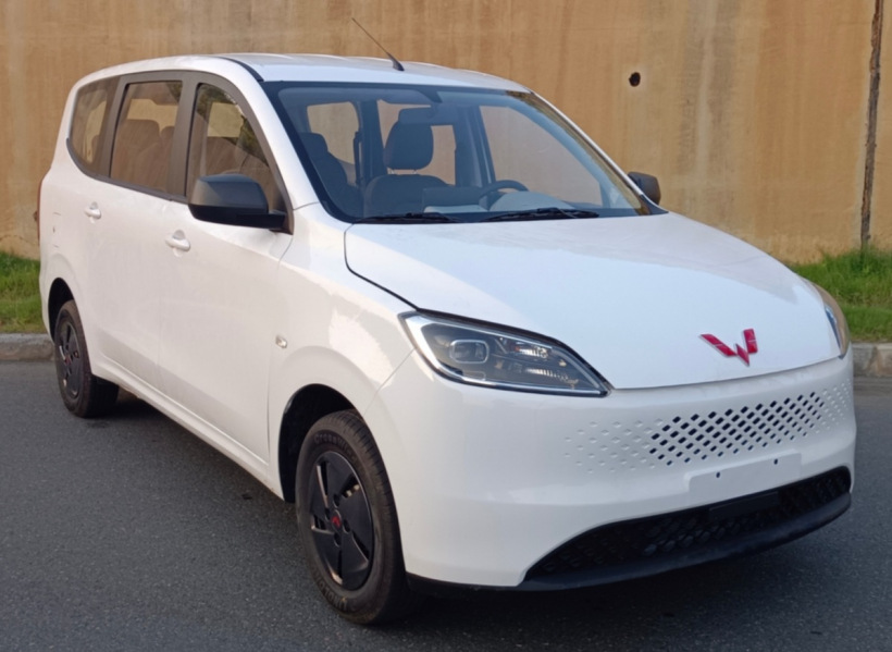 "一代神车"终于"来电":全新五菱宏光纯电版,燃油版完成申报