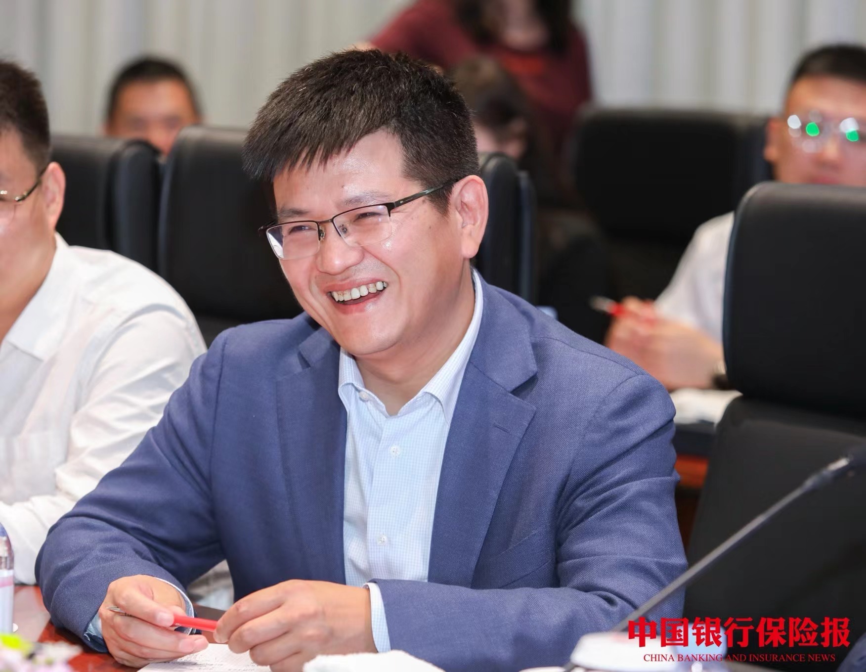 "华为公司副总裁吴辉