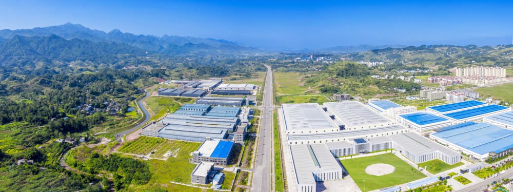 这是四川省广安市邻水县与重庆市渝北区交界处的川渝高竹新区(资料