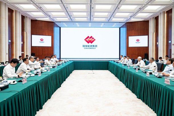 刘国跃对张晓仑一行到访表示欢迎,介绍了国家能源集团生产经营情况和