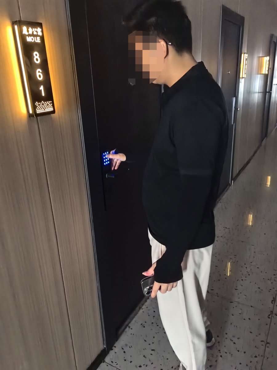北京一些不动产中介机构竟瞄上了专业人才公寓楼：抓起“贸易商”倒胡尔坎挣钱(图5)