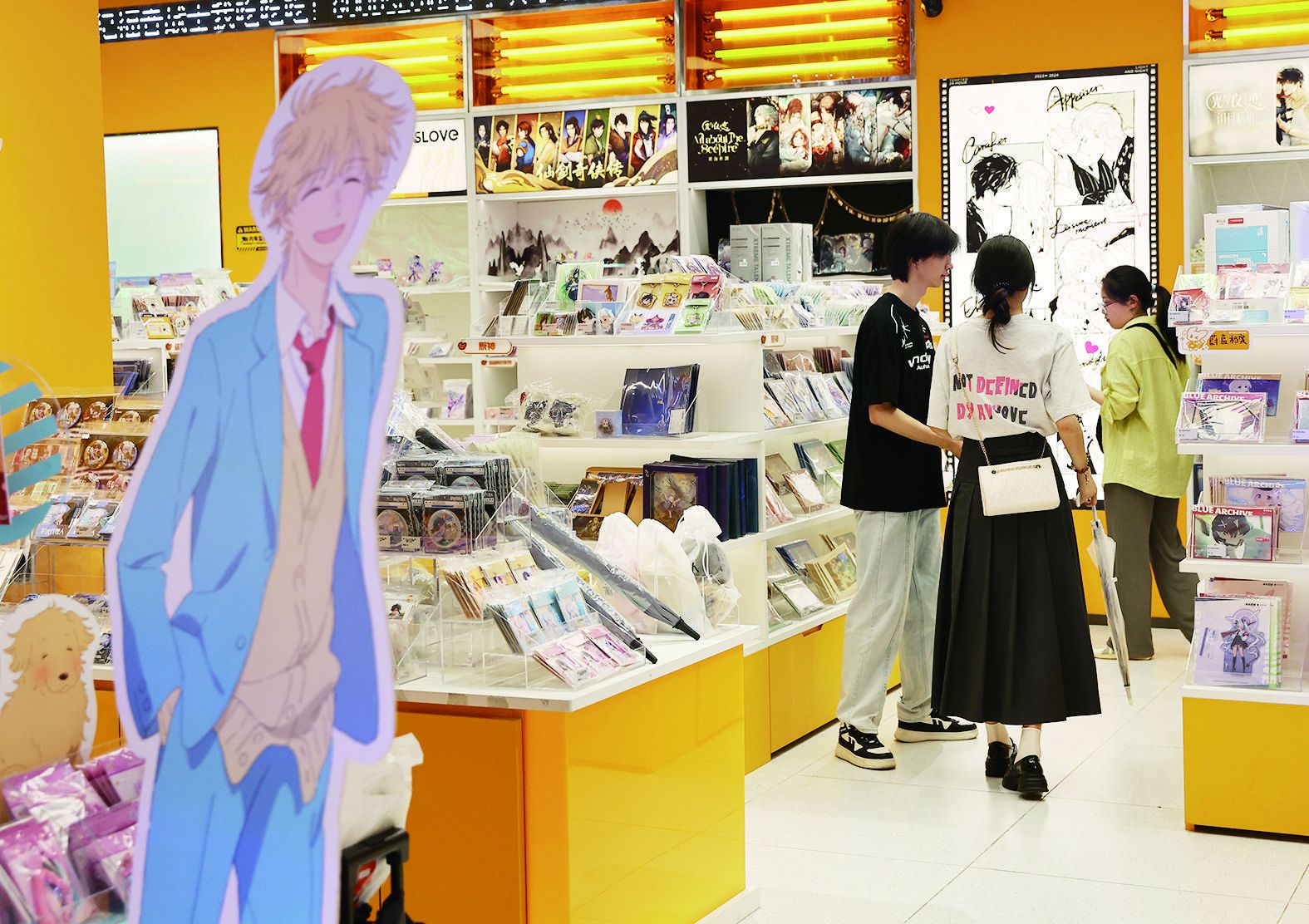 年轻人逛谷子店兴趣超高 "二次元 "注入新活力 老商场