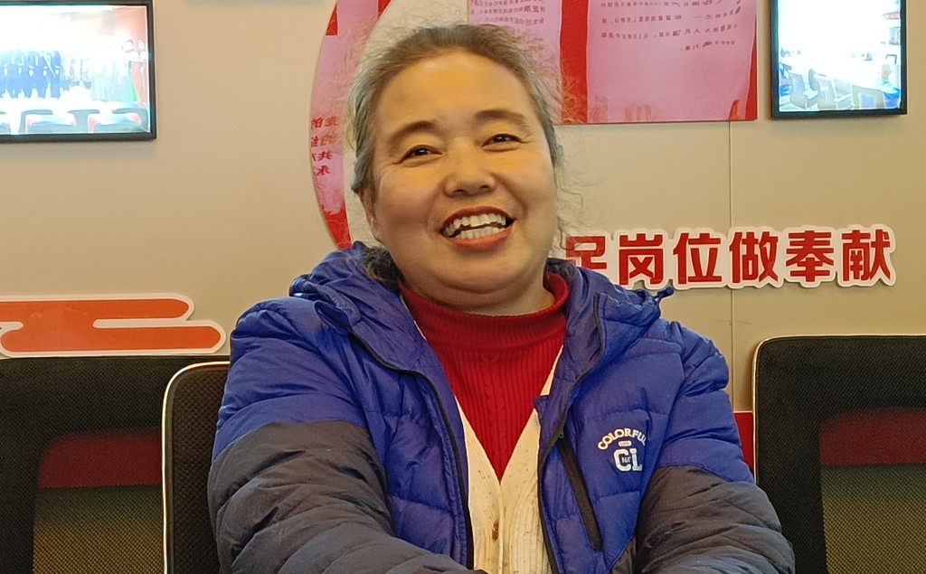 齐凤梅说着说着就唱上了