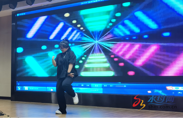 67烟台十四中隆重举行初四毕业典礼 共绘青春华章