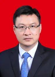 曾任四川省综治办综合处处长,四川省委政法委副秘书长,四川省总工会