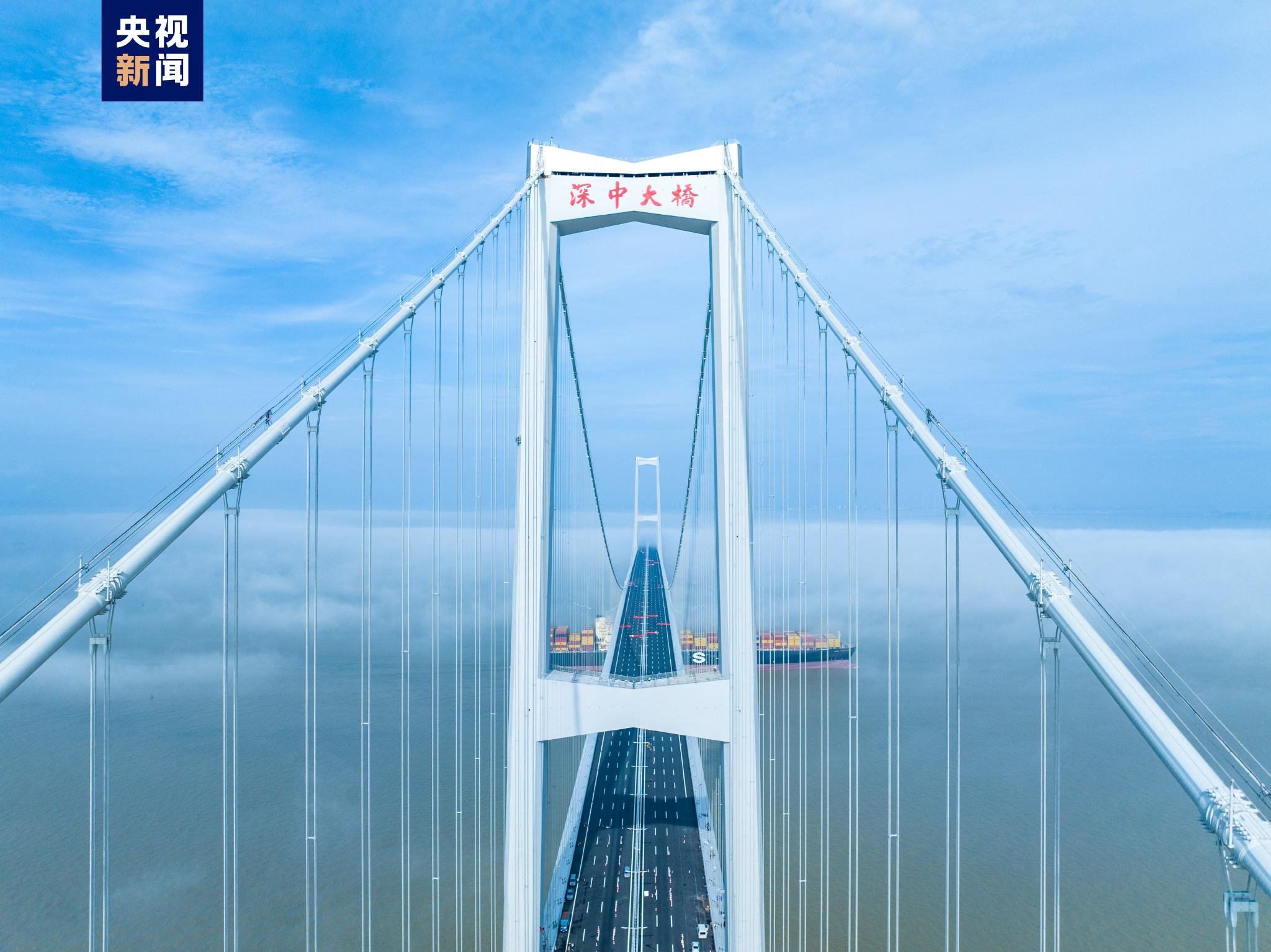 为翠亨东出口,可前往中山翠亨新区,由主线直行通过中开高速可去往中山