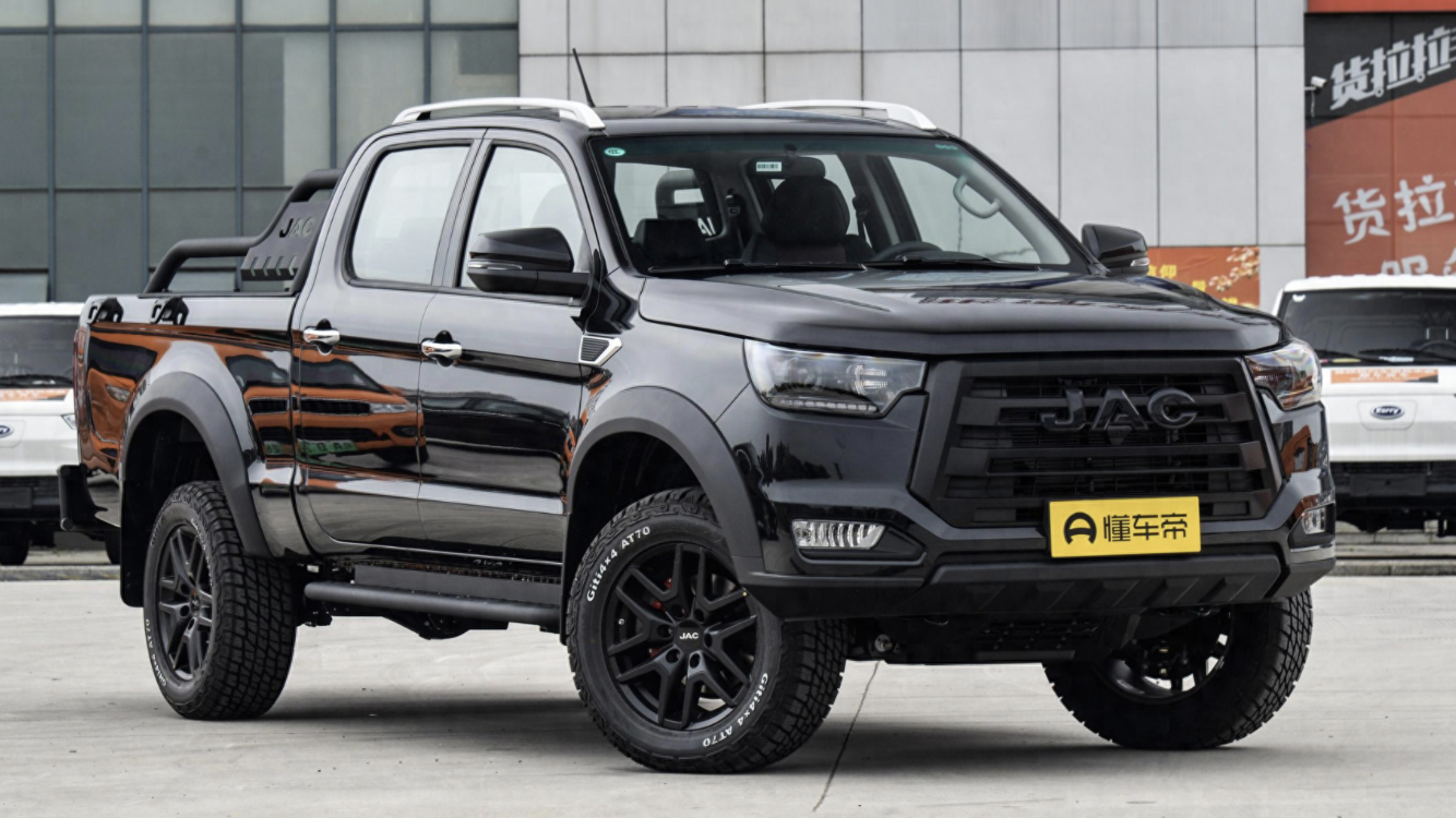 全车黑化外观,可选手动挡:江淮 t8 pro 纪念版皮卡上市售 12.