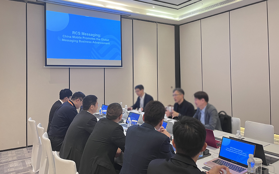 现场直击 | 2024 MWC上海,移动云的算网“黑<a href=http://www.newskj.org/news/kjxx/ target=_blank class=infotextkey>科技</a>”