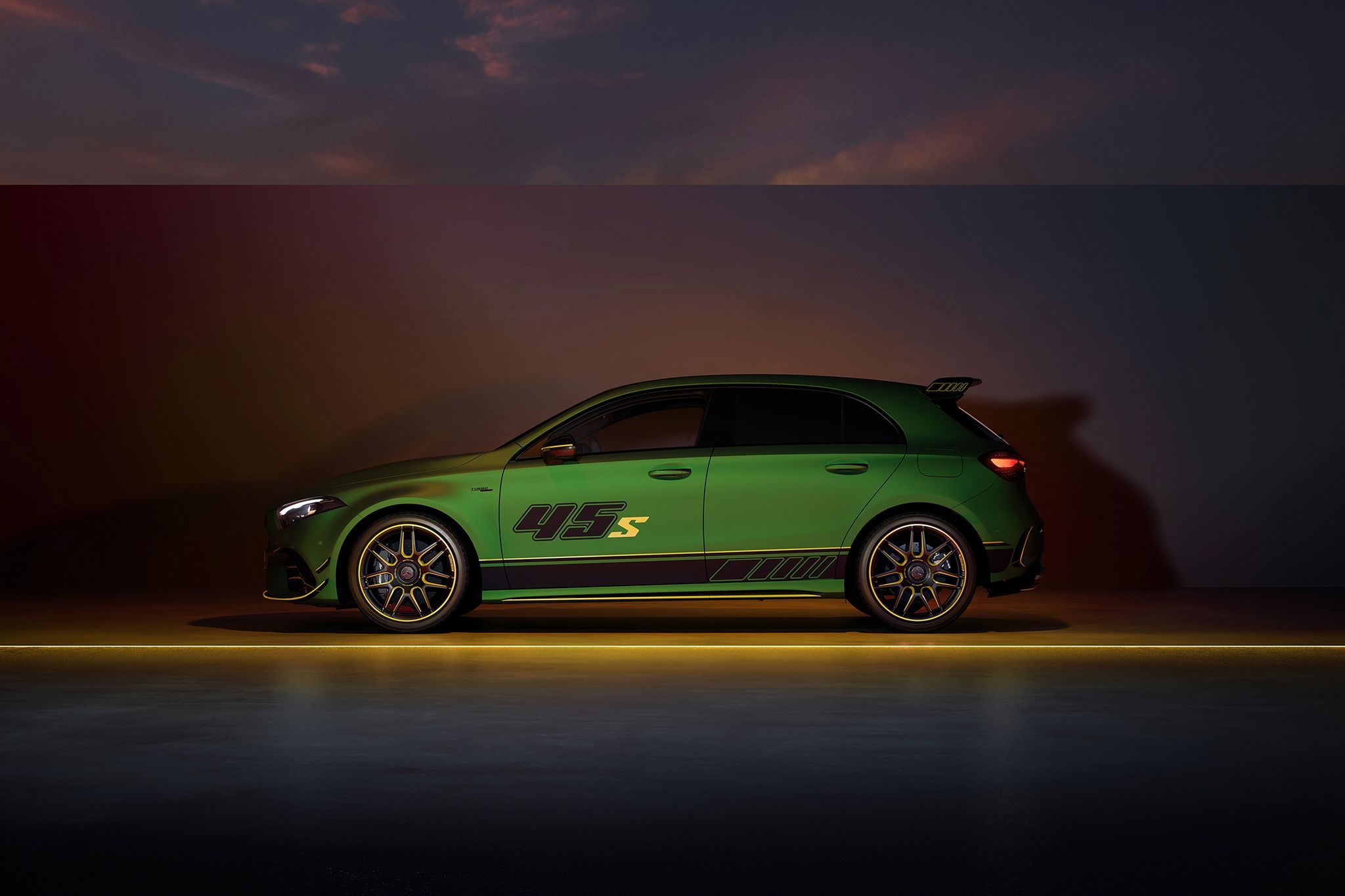 59.46 万元,梅赛德斯-AMG A 45 S 4MATIC + 魔焰绿特别版上市|梅赛德斯|AMG A_新浪科技_新浪网