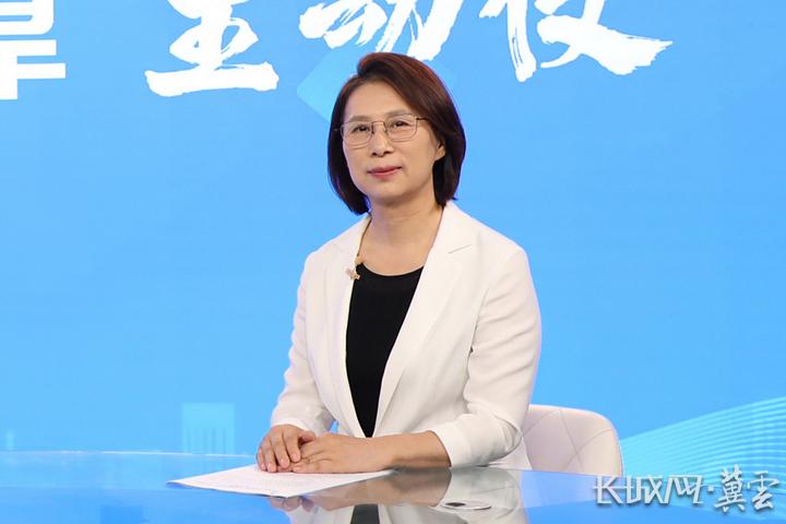 河北省气象局党组书记,局长薛春芳做客长城新媒体集团演播室.