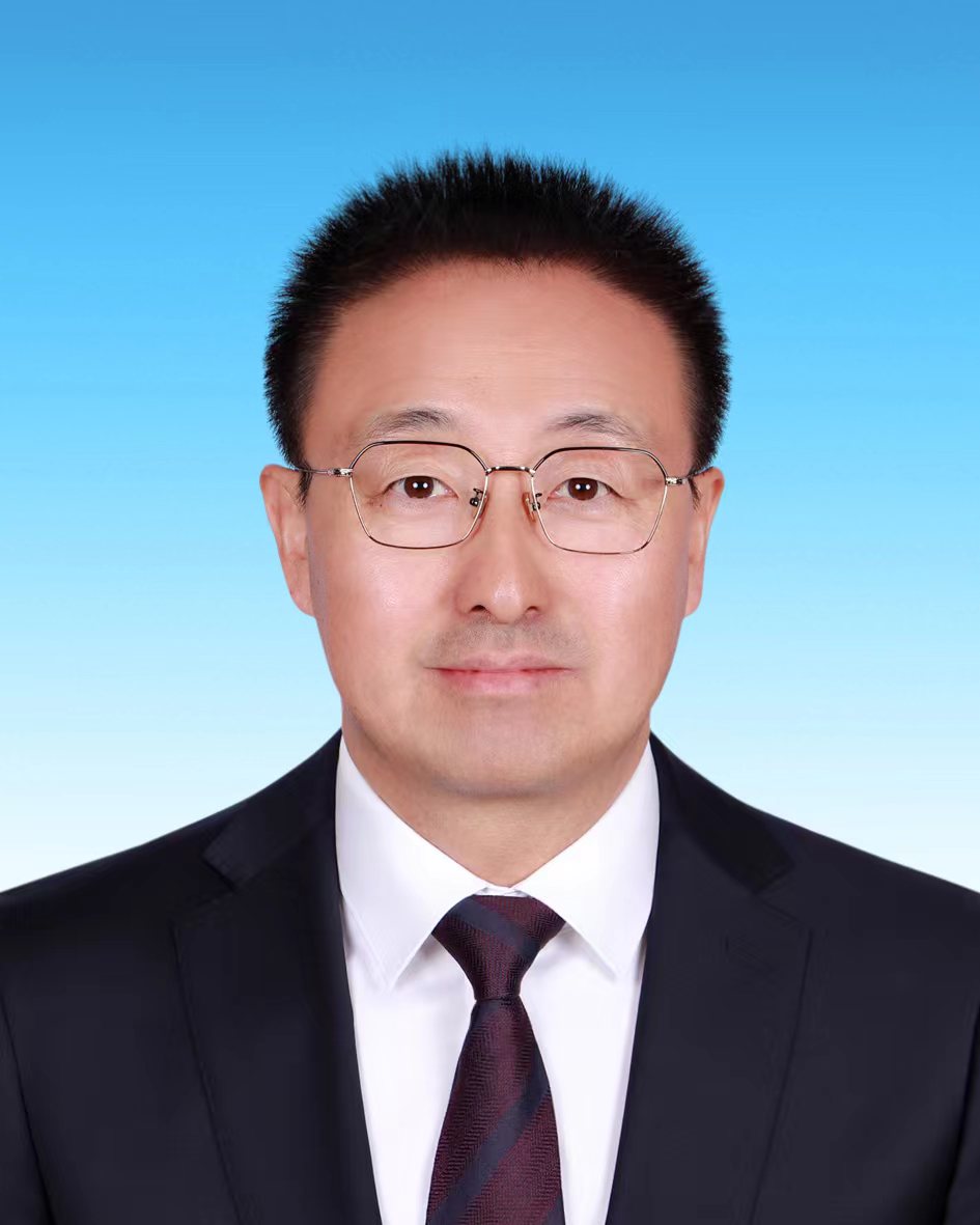 成涛任内蒙古大学党委书记