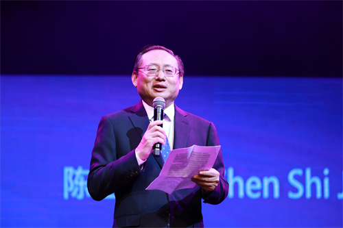 驻奥克兰总领事陈世杰出席《爱不止息》专题演出