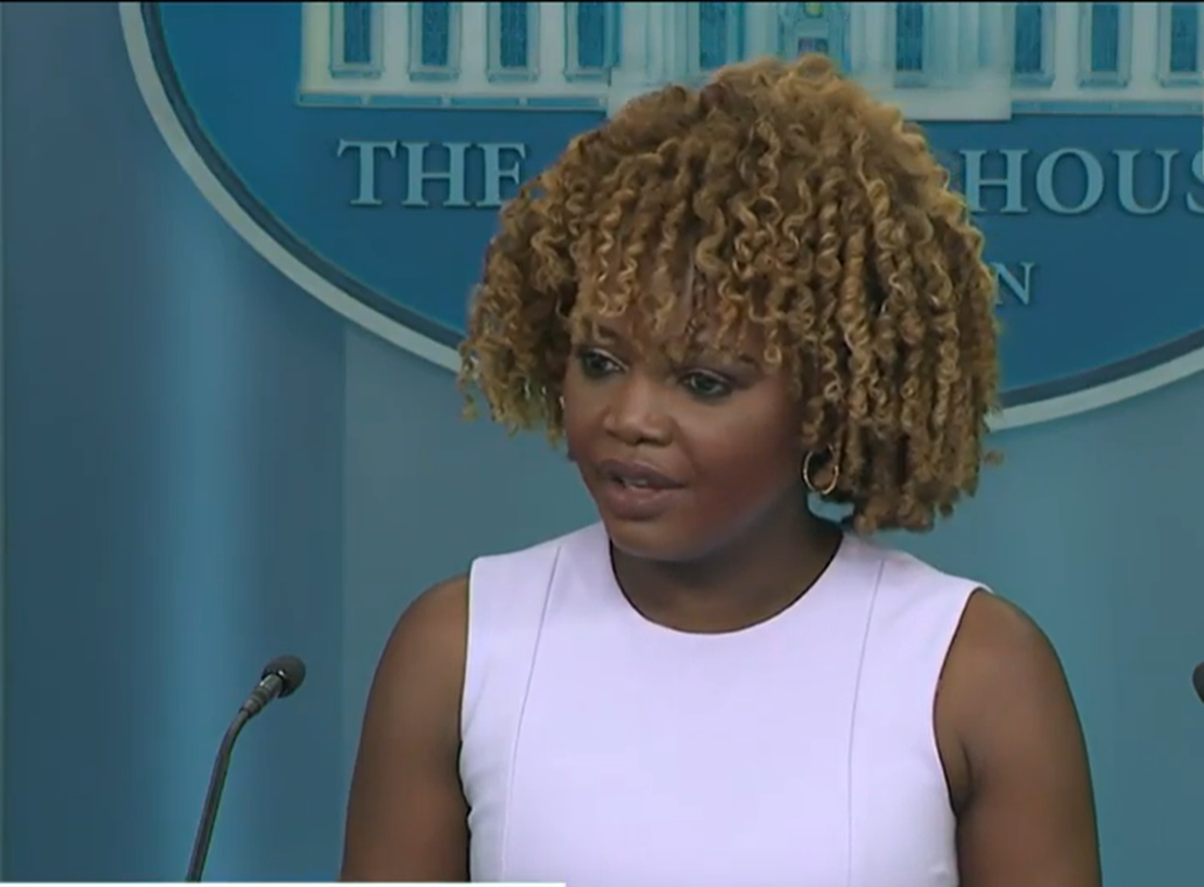 记者会上被问拜登是否患有阿尔茨海默病，白宫新闻秘书：没有，你应该去问另一个人_手机新浪网