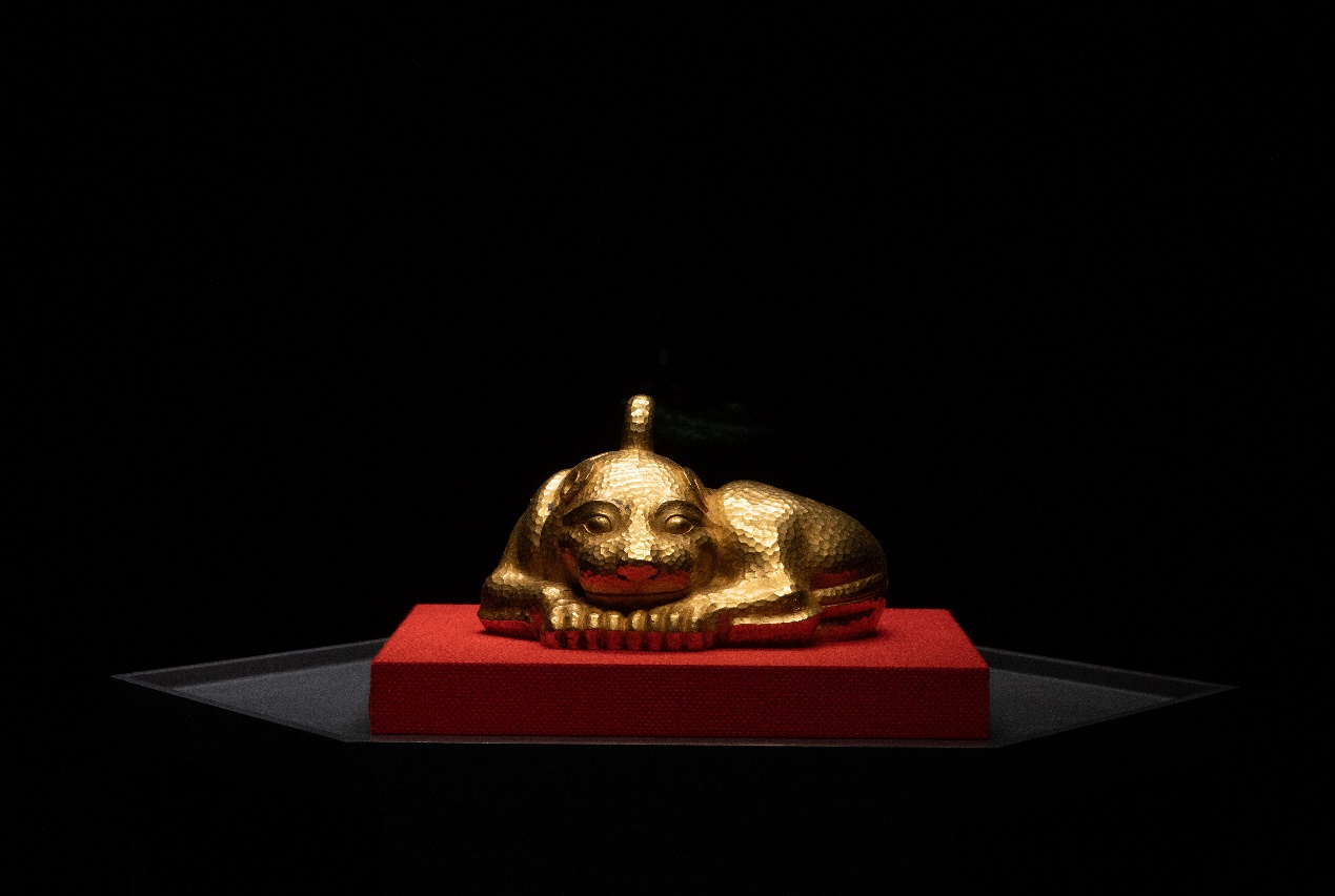 与先秦时期金银器的成形方法相比,此时的器皿多以锤鍱,焊接法成形