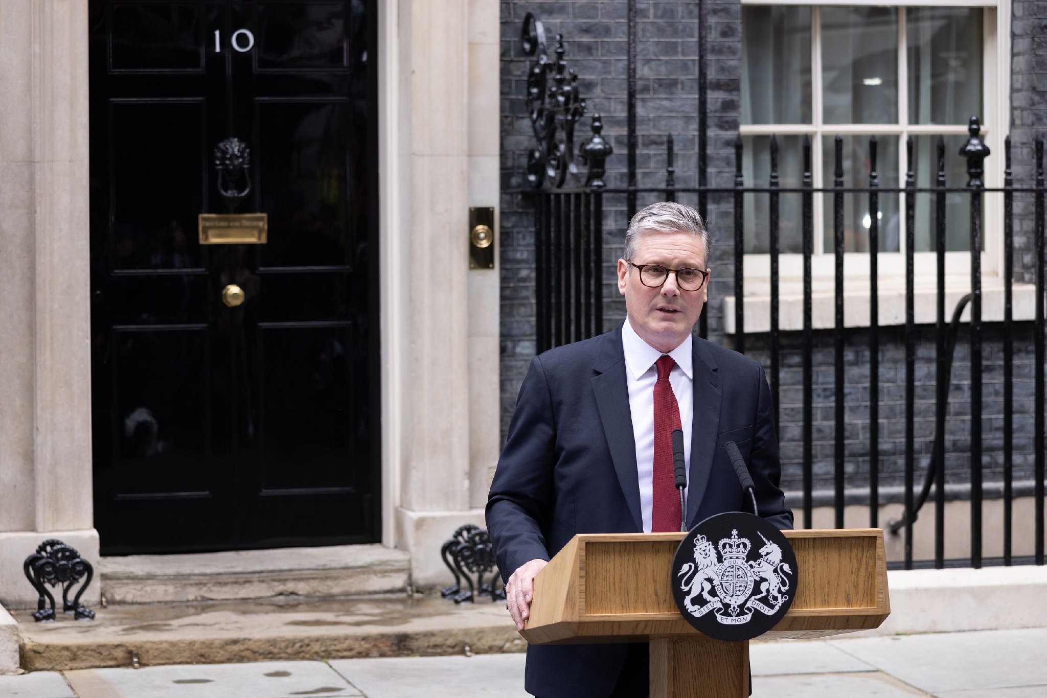 斯塔默带领英国工党时隔14年重新执政:能否重启增长?|英国_新浪财经_新浪网