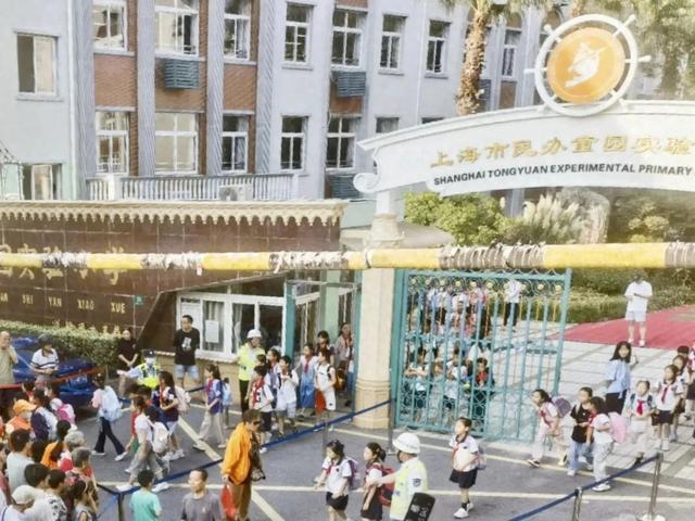 再升级!“同新之路”见证共和新路街道社区治理新突破|志愿者_新浪财经_新浪网