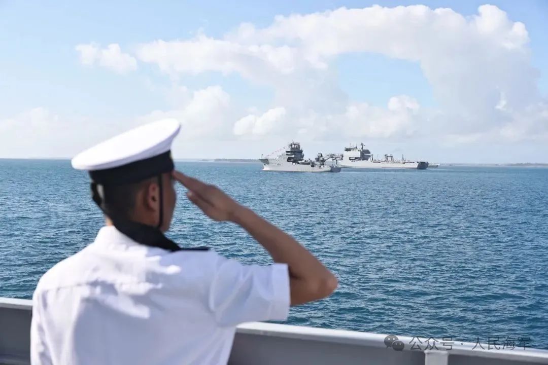 中国海军淄博舰参加汤加海军成立50周年庆祝活动