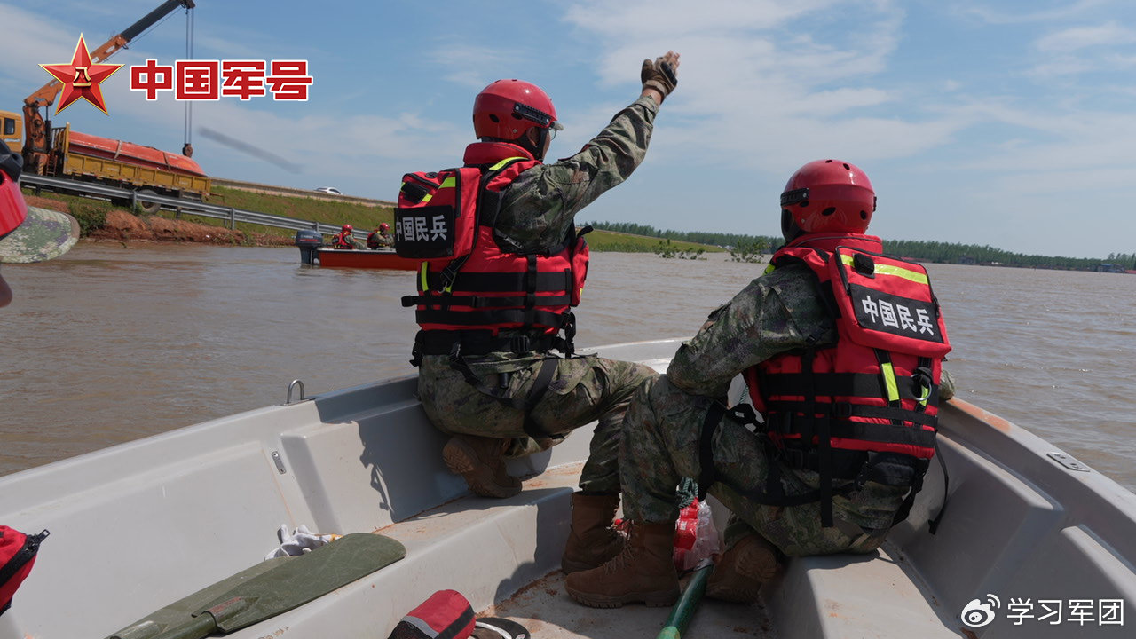 这次救援行动结束时,记者才从其他民兵口中得知,原来杨彪是一名颇有