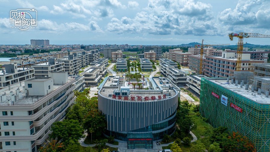见摄自贸港·一线直击|国家南繁科研育种基地配套服务