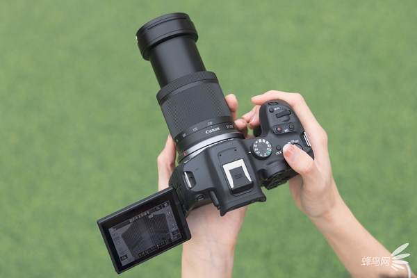 佳能EOS R7+RF-S55-210mm F5-7.1 IS STM