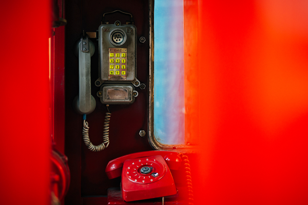 焦距:35mm　 光圈:f/1.8　 ISO感光度:100曝光时间:1/200s　 曝光补偿:-0.3EV　 白平衡:自动