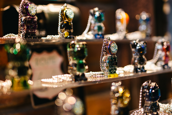 焦距:35mm　 光圈:f/1.8　 ISO感光度:100曝光时间:1/125s　 曝光补偿:-0.3EV　 白平衡:自动