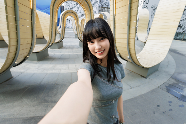 焦距:11mm　 光圈:f/5.0　 ISO感光度:200曝光时间:1/60s　 曝光补偿:0.7EV　 白平衡:手动