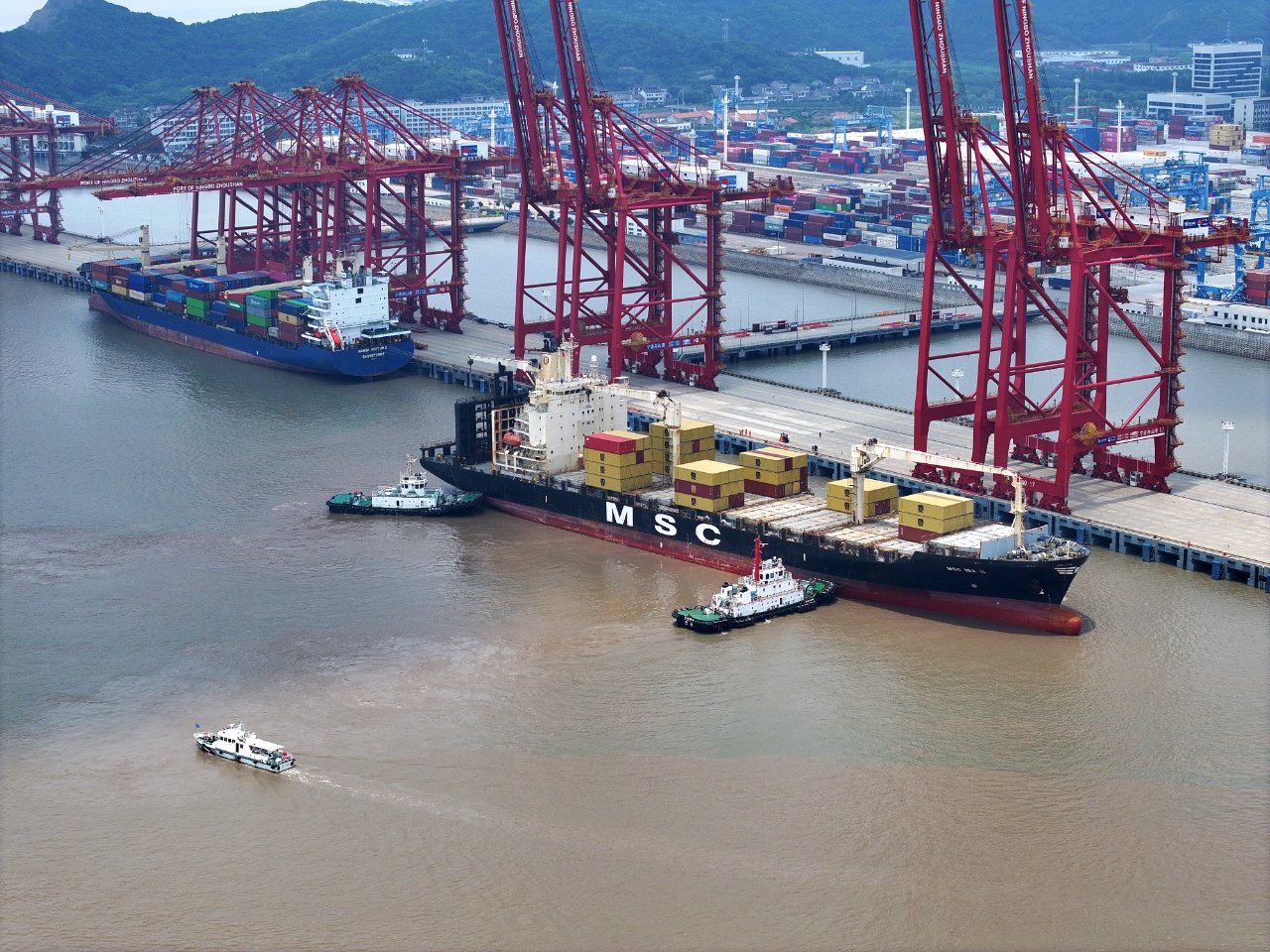 宁波舟山港新增2条"一带一路"新航线