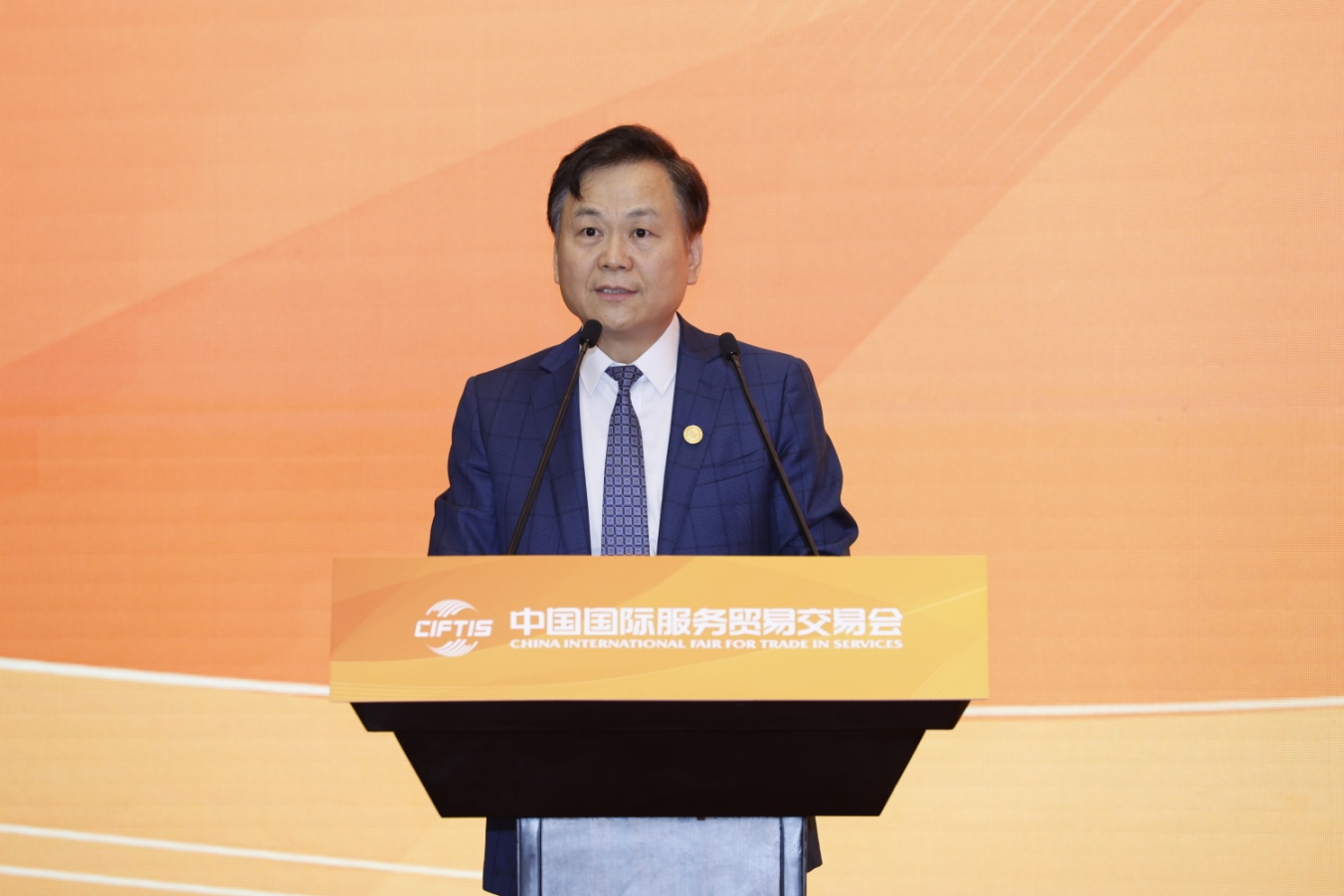 魏明乾: 持续加快推动服贸会市场化发展