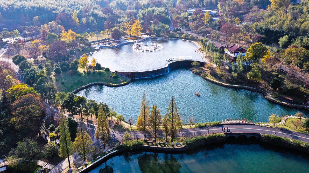 美团数据显示,近两周,全国文旅消费规模环比增幅超过20%,北京,上海