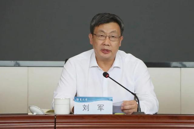山东省委组织部分管日常工作的副部长(正厅级)孙开连同志宣布山东省委