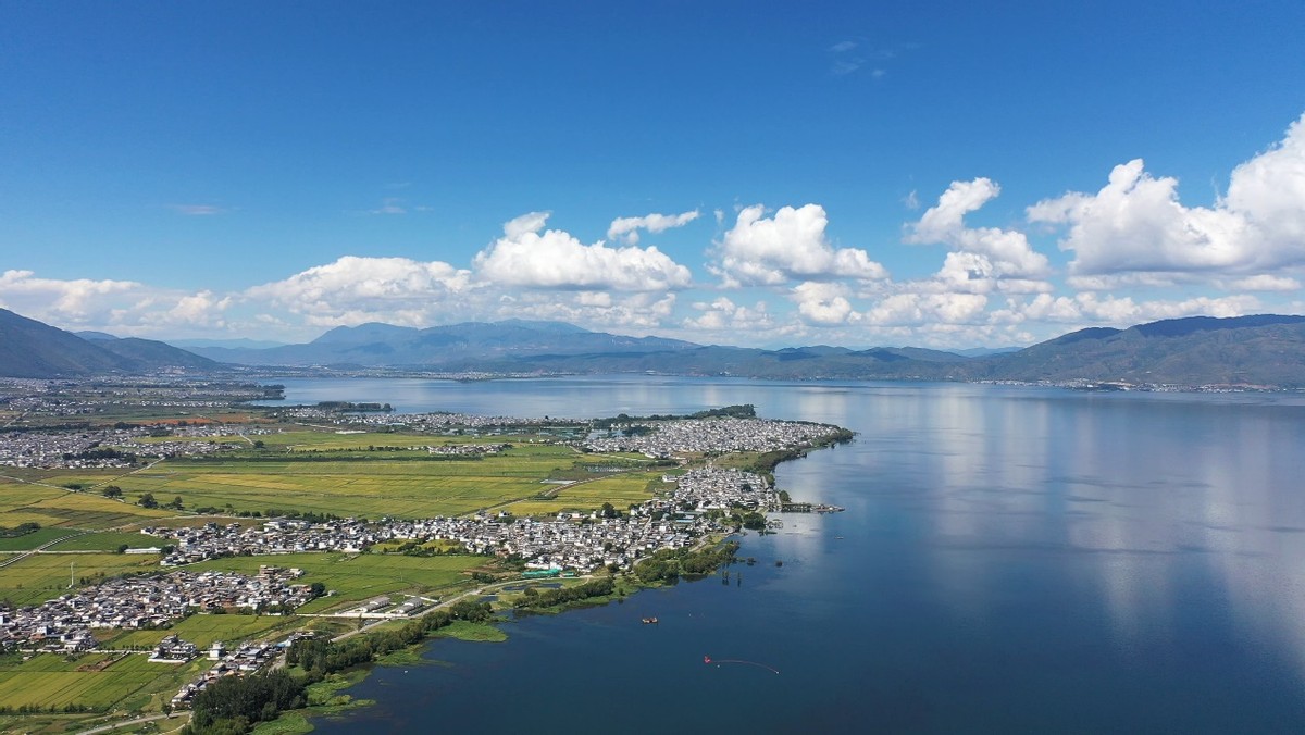 2亿元.图为洱海航拍.