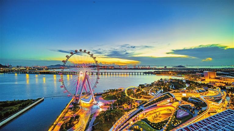 (欢乐港湾供图)深圳商报记者 李丹夜幕降临,深圳宝安区的夜生活才刚刚
