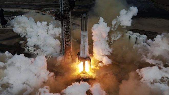 SpaceX 星舰超级助推器进行静态点火测试，为第五次试飞做准备|星舰_新浪财经_新浪网