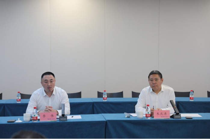 化州市委书记邓泽友一行赴中建八局座谈交流|化州市_新浪财经_新浪网