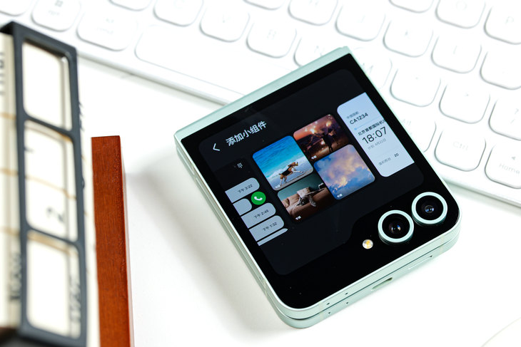 首款骁龙8 gen3小折叠 三星galaxy z flip6手机评测