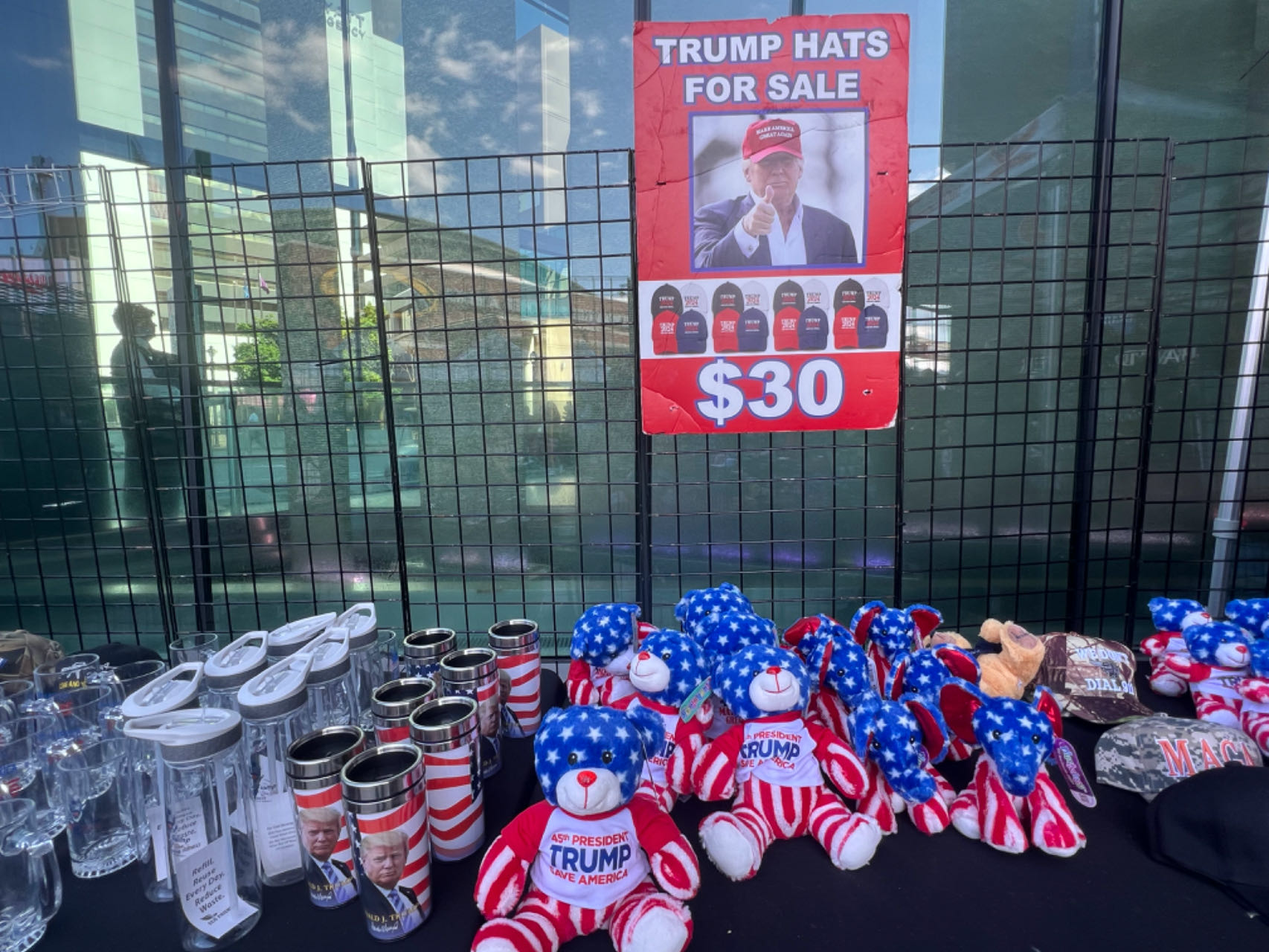 【见·闻】美国共和党大会上的"生意人"|特朗普_新浪财经_新浪网