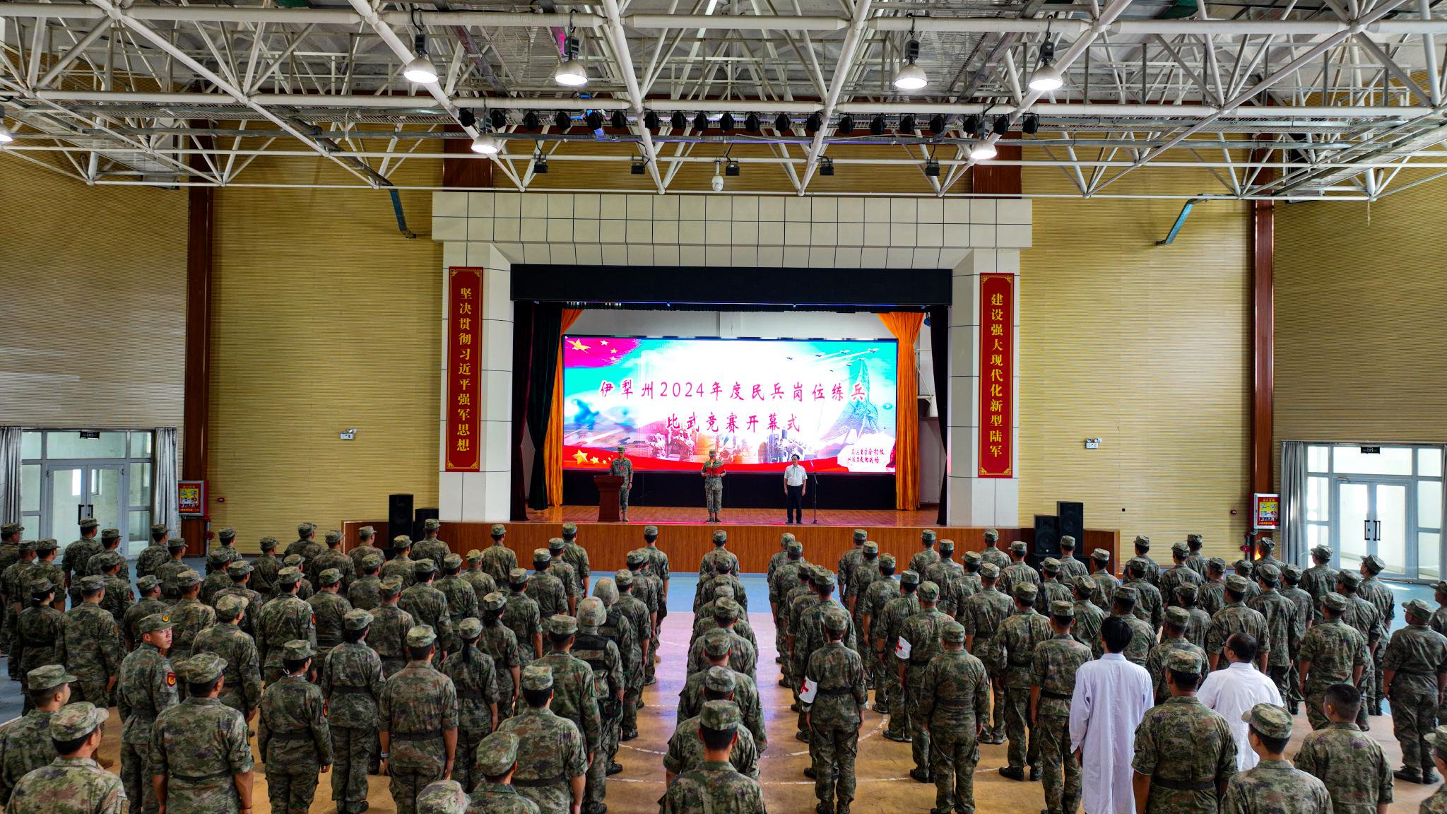 伊犁军分区组织伊犁州民兵岗位练兵比武:实战淬火,铸就钢铁力量