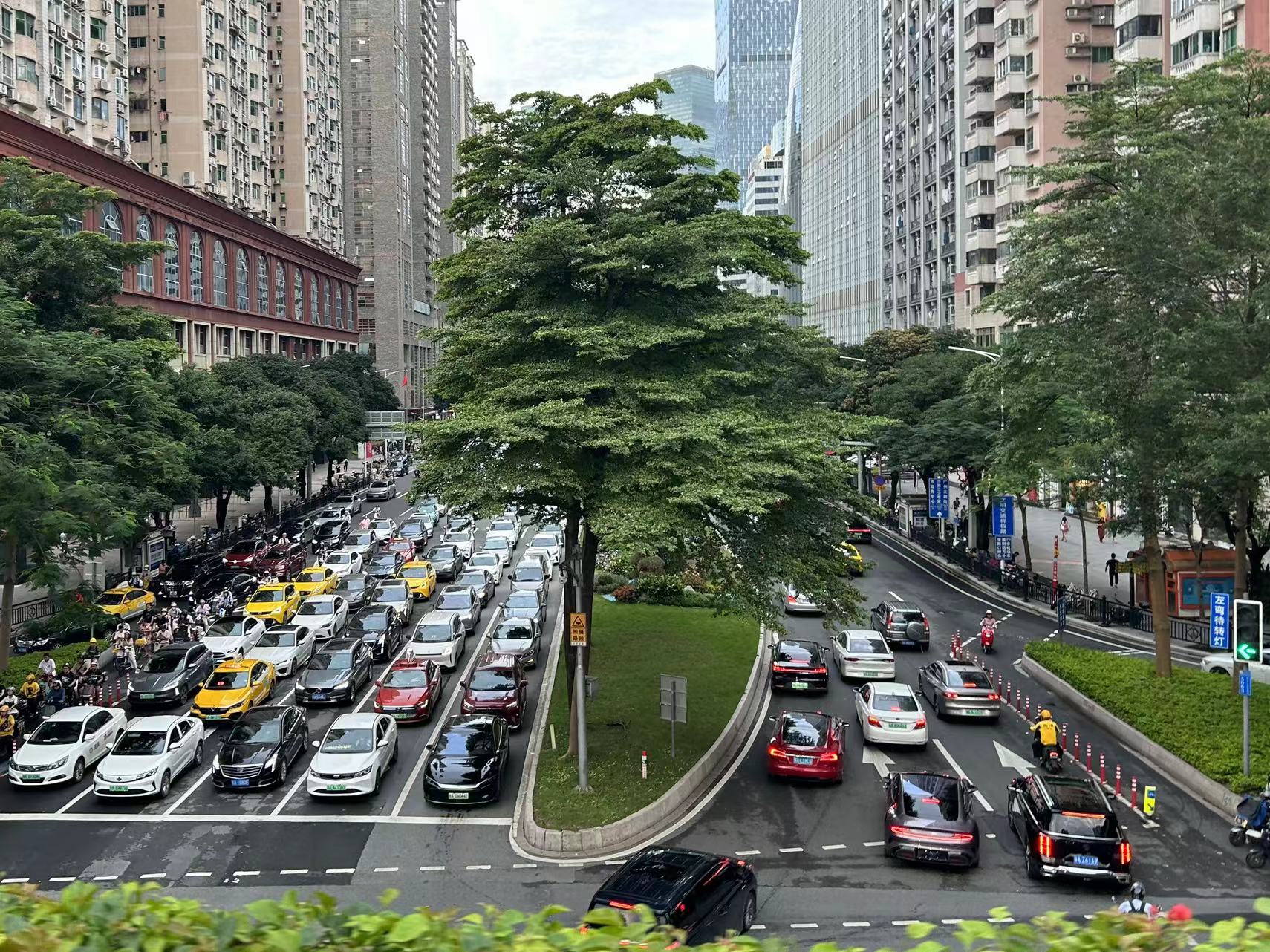 造车成为拉动地方经济的引擎之一。(图源:时代财经 王晨婷/摄)
