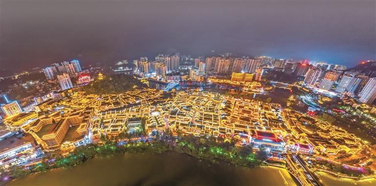 陈曦 摄(贵州图片库发)遵义市新蒲新区林达美食街