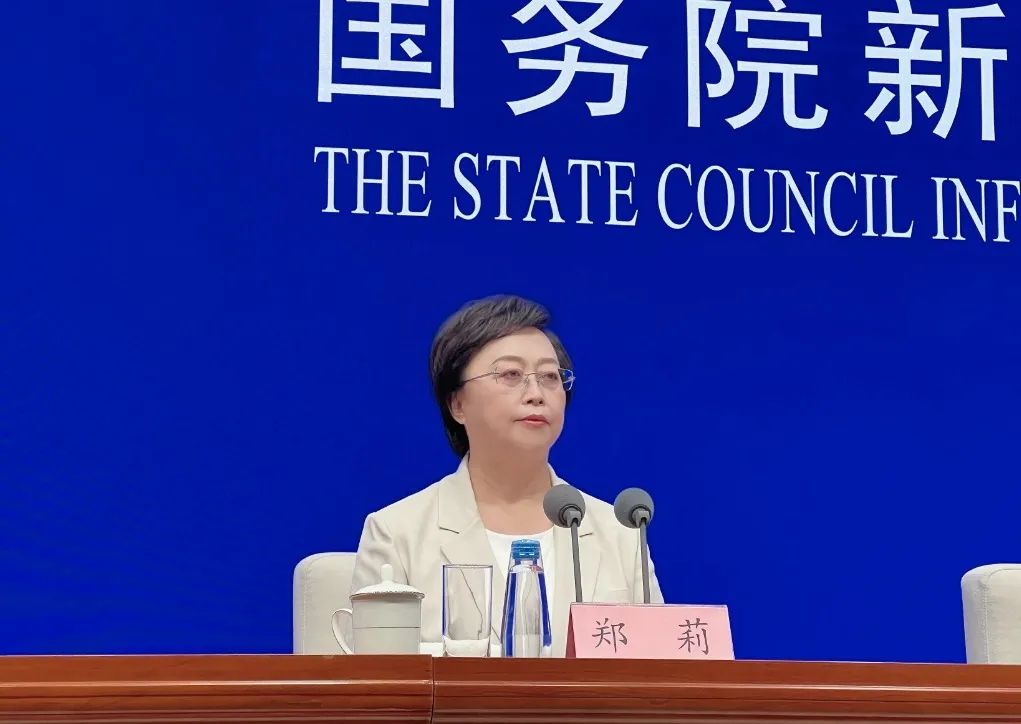 郑莉回答记者提问&nbsp;每经记者 李宣璋 摄