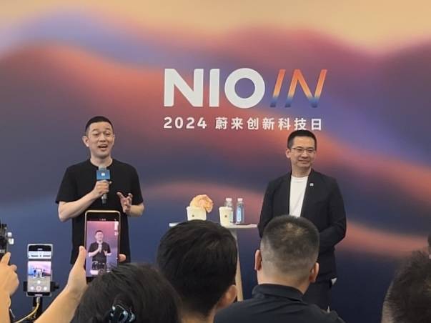 ai,中国手机是渠道商,无人出租车不是好生意……李斌在蔚来科技日上说